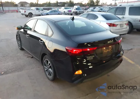 2023 Kia Forte Lxs z USA, uszkodzony, nr VIN 3KPF24ADXPE622524